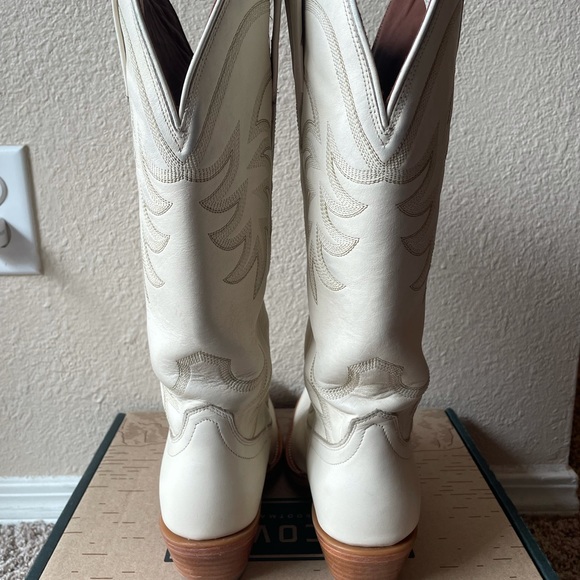 SOLD Tecovas Bone Annie’s 5.5B - Picture 10 of 13